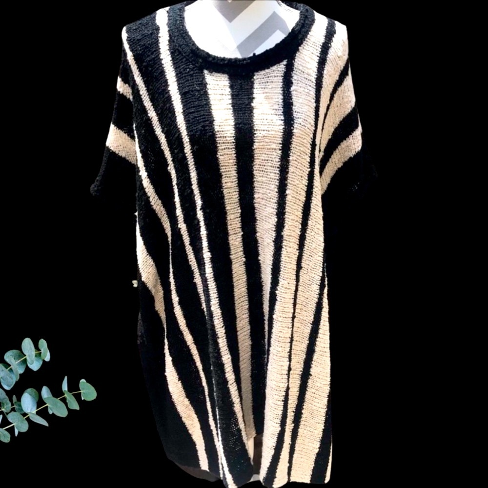 NWOT Surf cover up or Super cozy sweater throw! Super soft